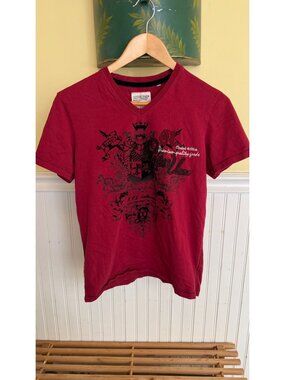 Xios Mens Red Graphic V-Neck T-Shirt Size S 100% Cotton Premium Quality Design